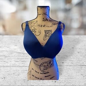Soma navy vanishing 360 wireless bra size 42D